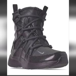 Nike Tanjun High Rise High Top Boots Sneakers Black Size 6 New